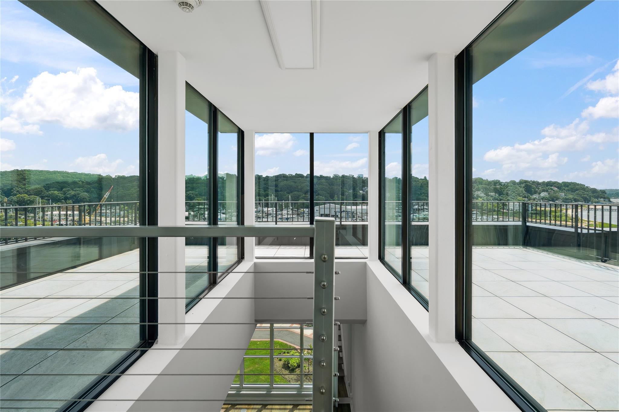 Condo Garvies Point  Nassau County, NY 11542, MLS-892951-21