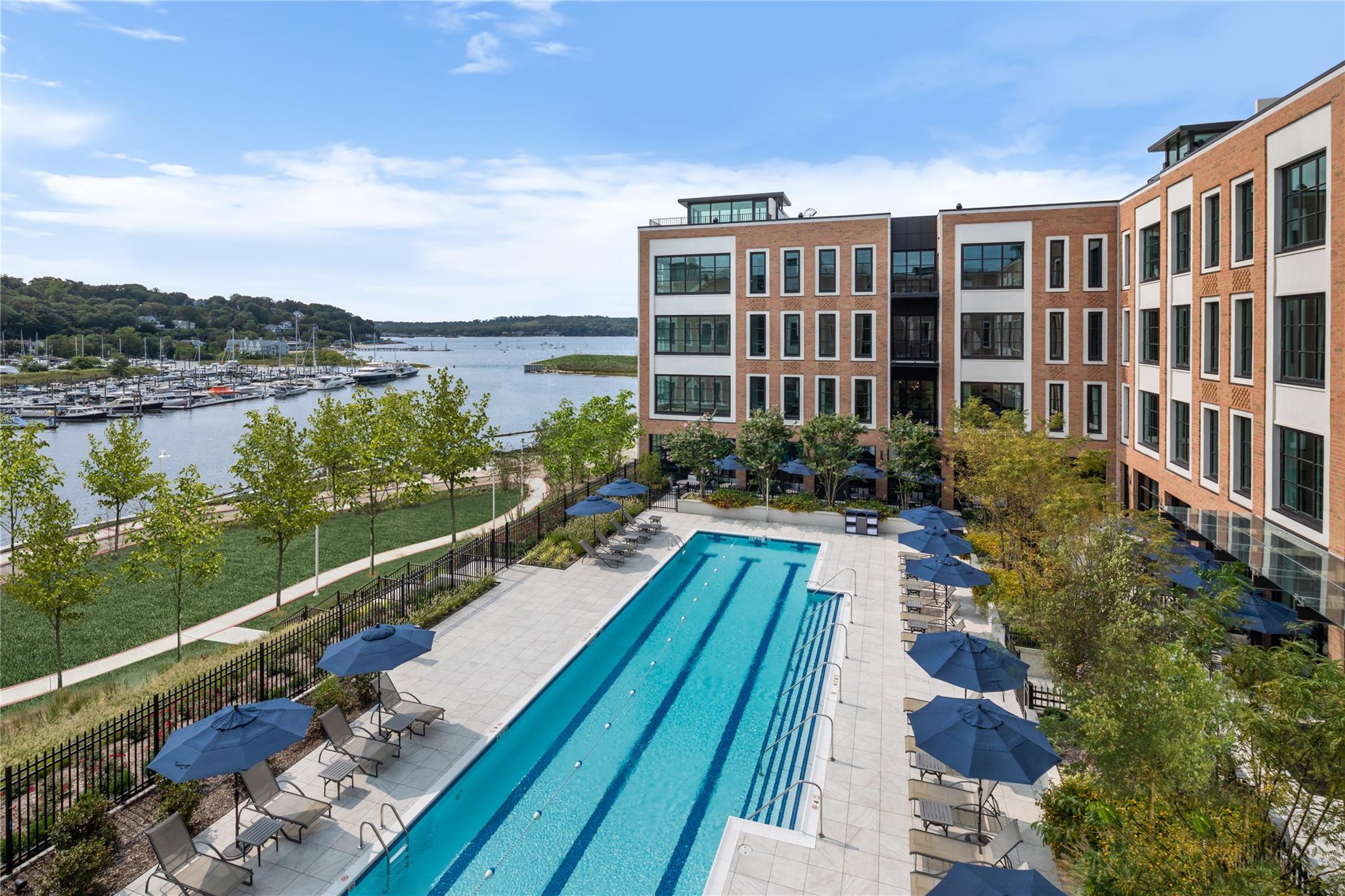 Condo Garvies Point  Nassau County, NY 11542, MLS-892951-27