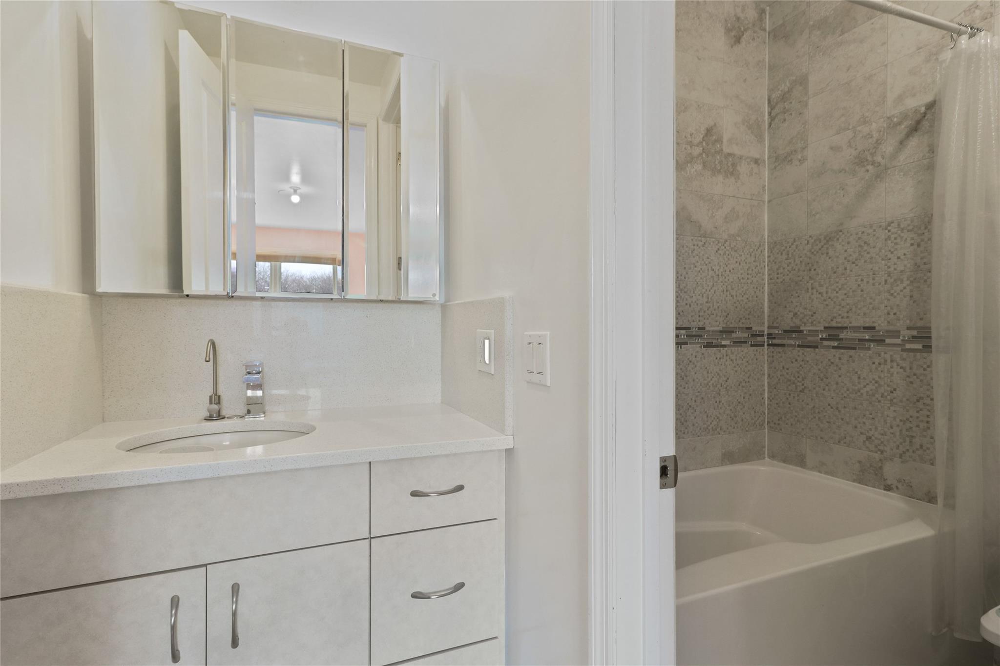 Single Family Hamburg Orange County, NY 10950, MLS-892965-25