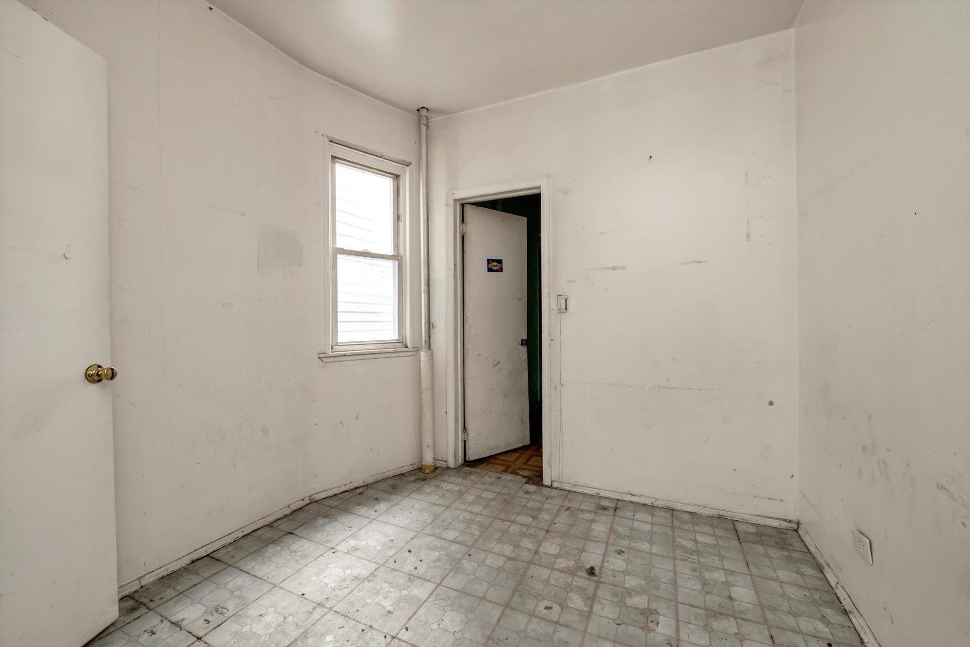 Single Family Tremont  Bronx, NY 10460, MLS-892973-14