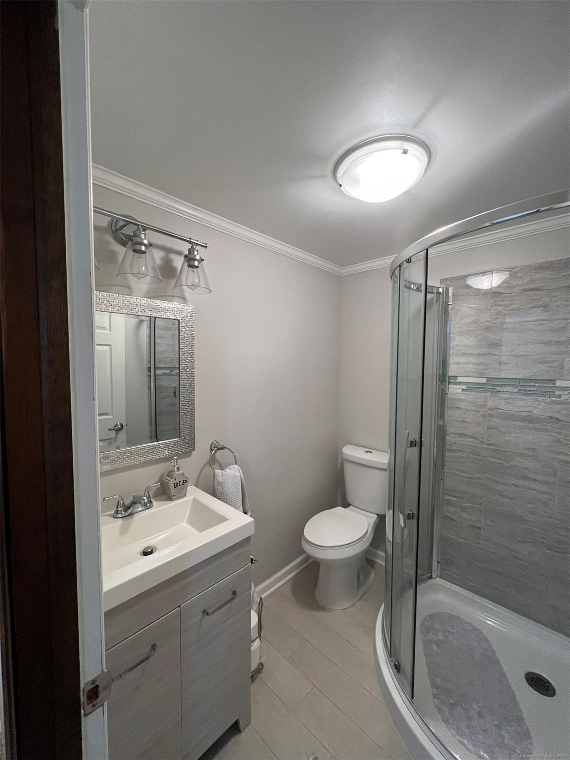 Single Family Varian  Out Of Area, NY 06811, MLS-892978-16