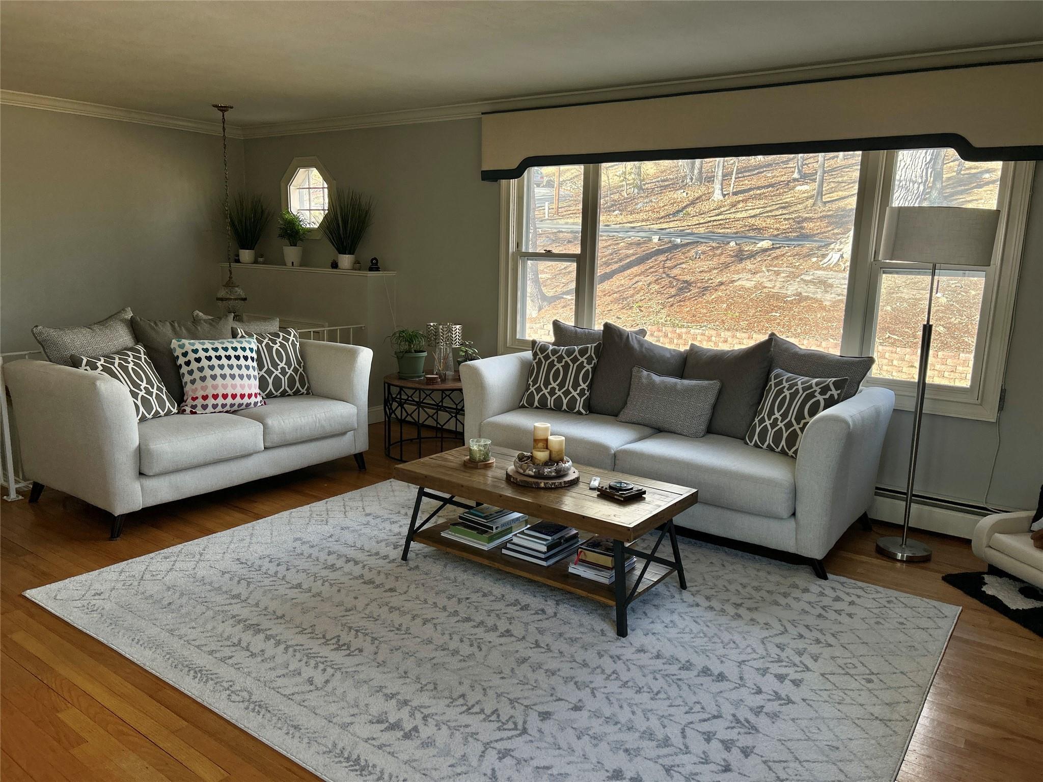 Single Family Varian  Out Of Area, NY 06811, MLS-892978-4