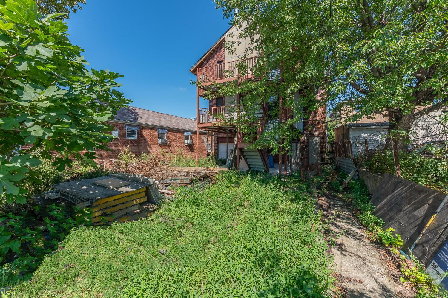 Single Family Borden  Queens, NY 11378, MLS-892982-3