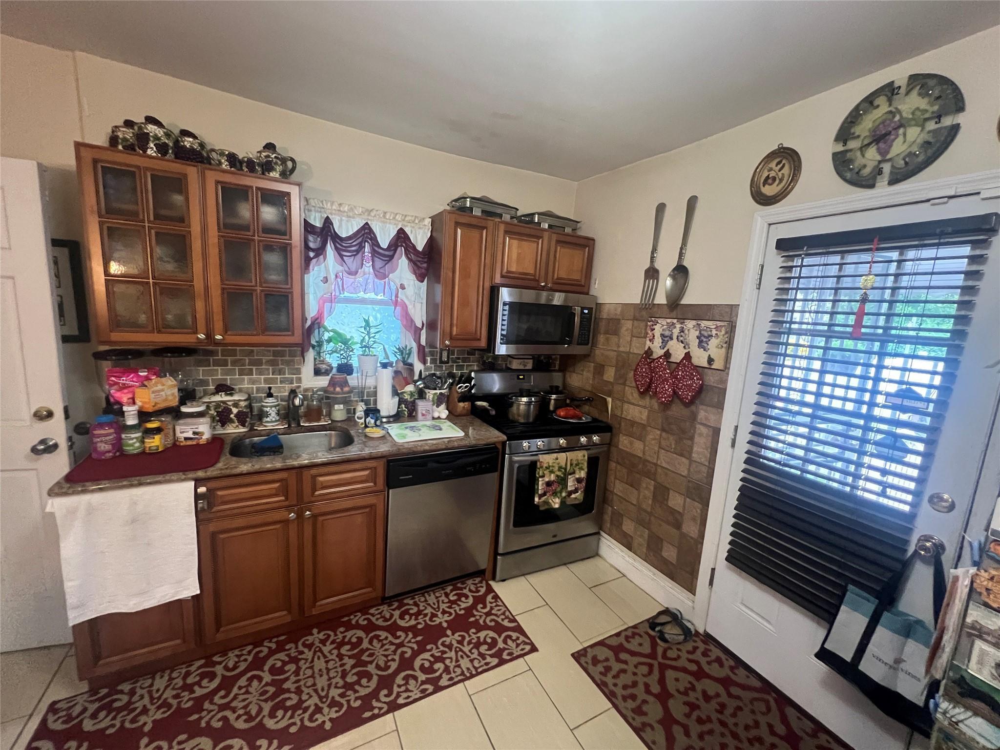 Single Family 218th  Queens, NY 11411, MLS-892990-5