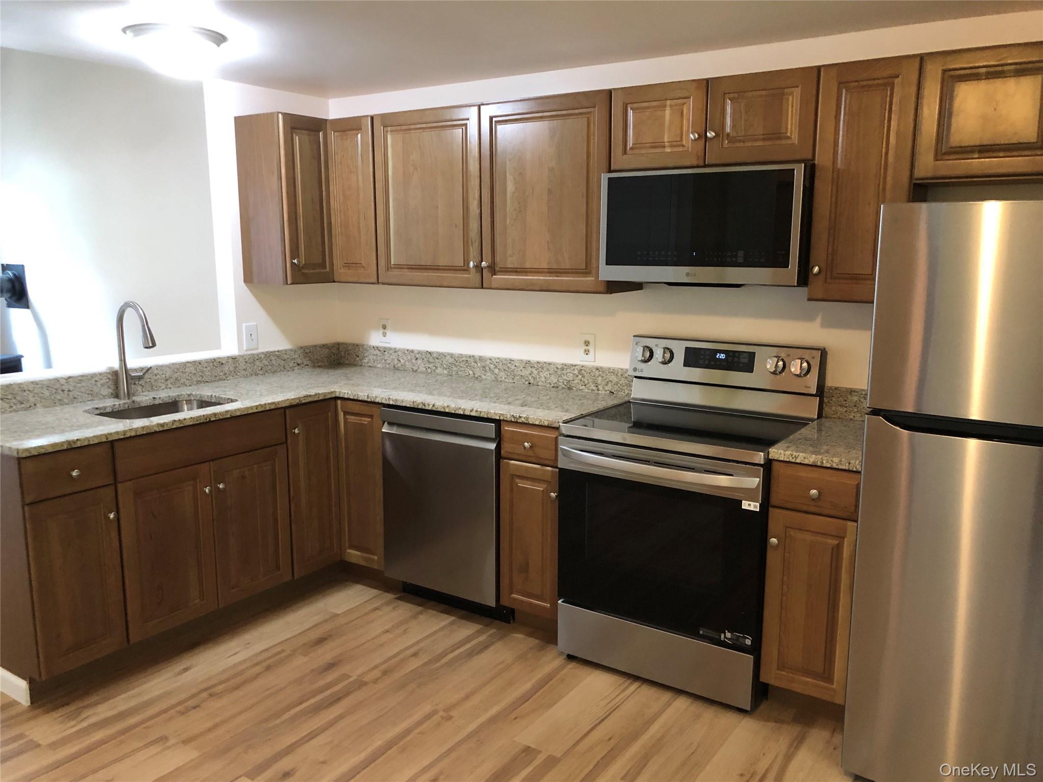 Single Family Wake Robin Out Of Area, NY 12020, MLS-892997-4