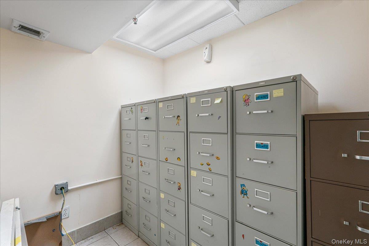 Single Family 75th Queens, NY 11372, MLS-893012-23