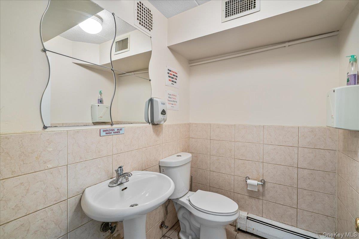 Single Family 75th Queens, NY 11372, MLS-893012-24