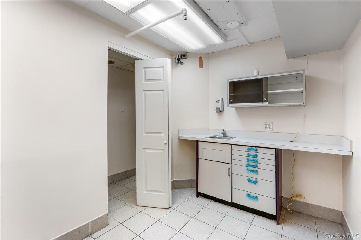 Single Family 75th Queens, NY 11372, MLS-893012-26