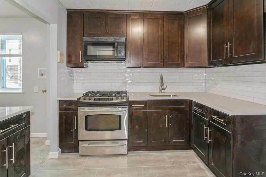 Single Family 75th Queens, NY 11372, MLS-893012-9