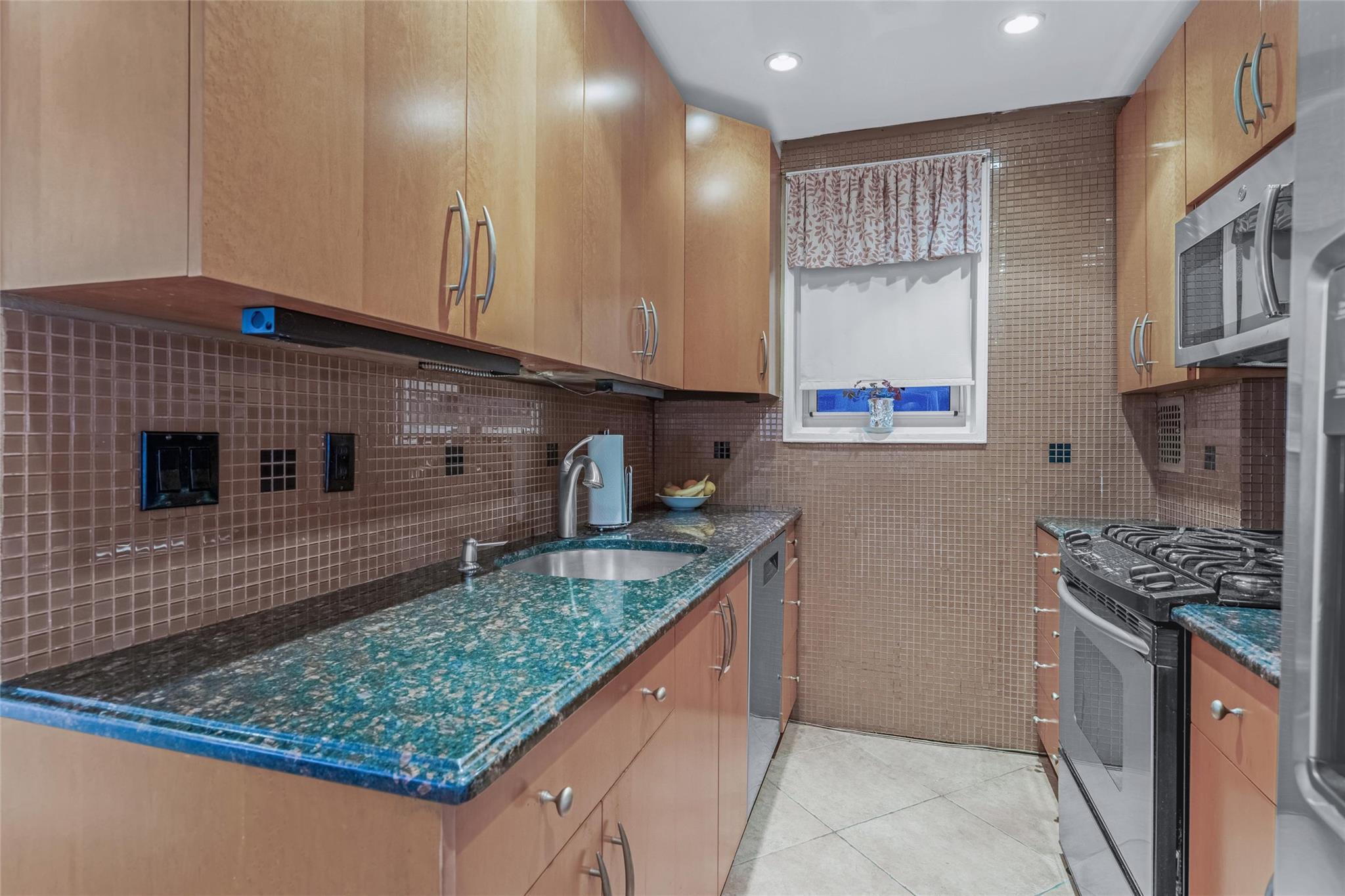 Coop Douglaston  Queens, NY 11363, MLS-893055-10