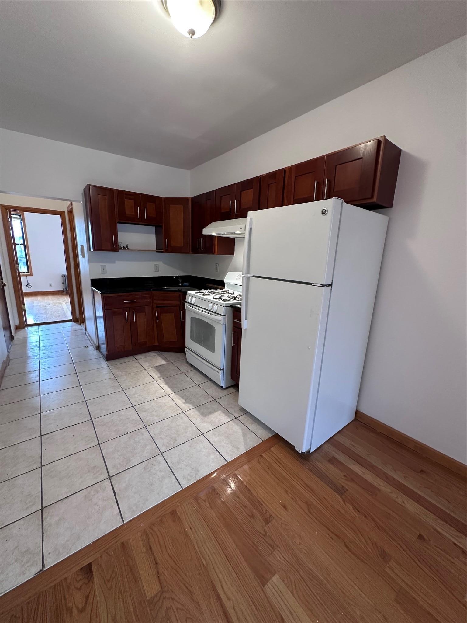 Apartment Grand Street  Brooklyn, NY 11211, MLS-893124-3