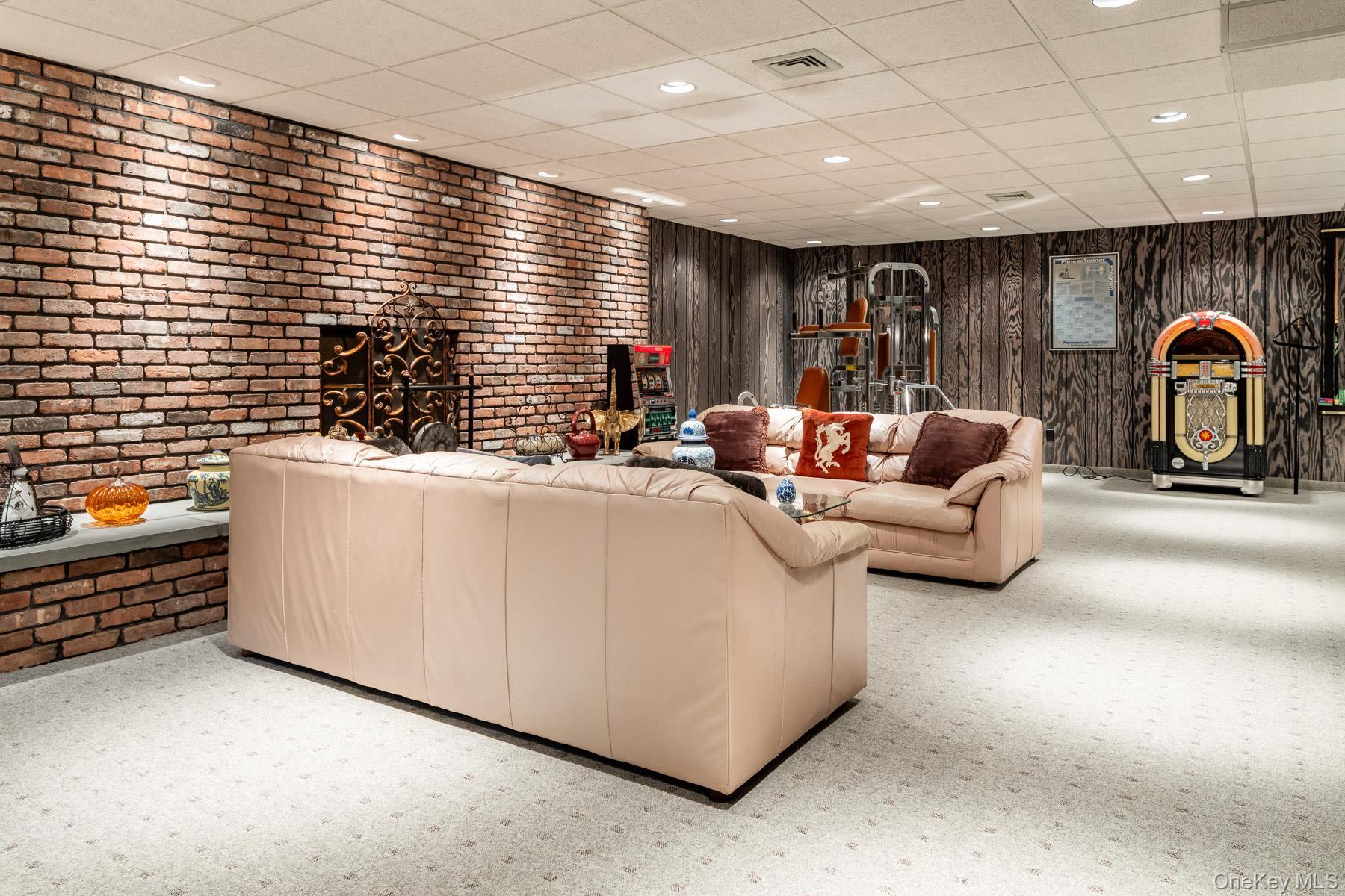 Single Family Mamaroneck Westchester County, NY 10583, MLS-893238-47