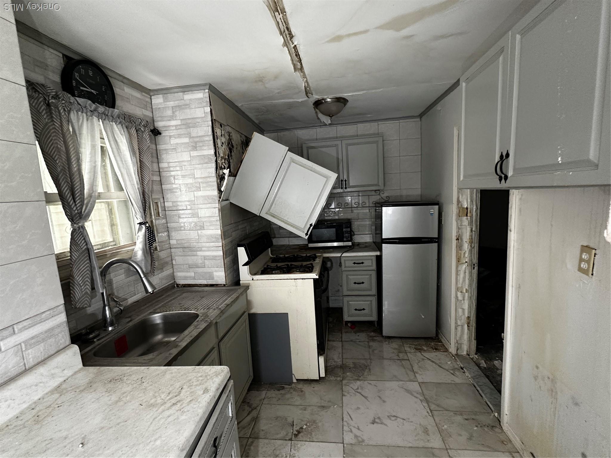 Single Family Beverley  Brooklyn, NY 11226, MLS-893288-15