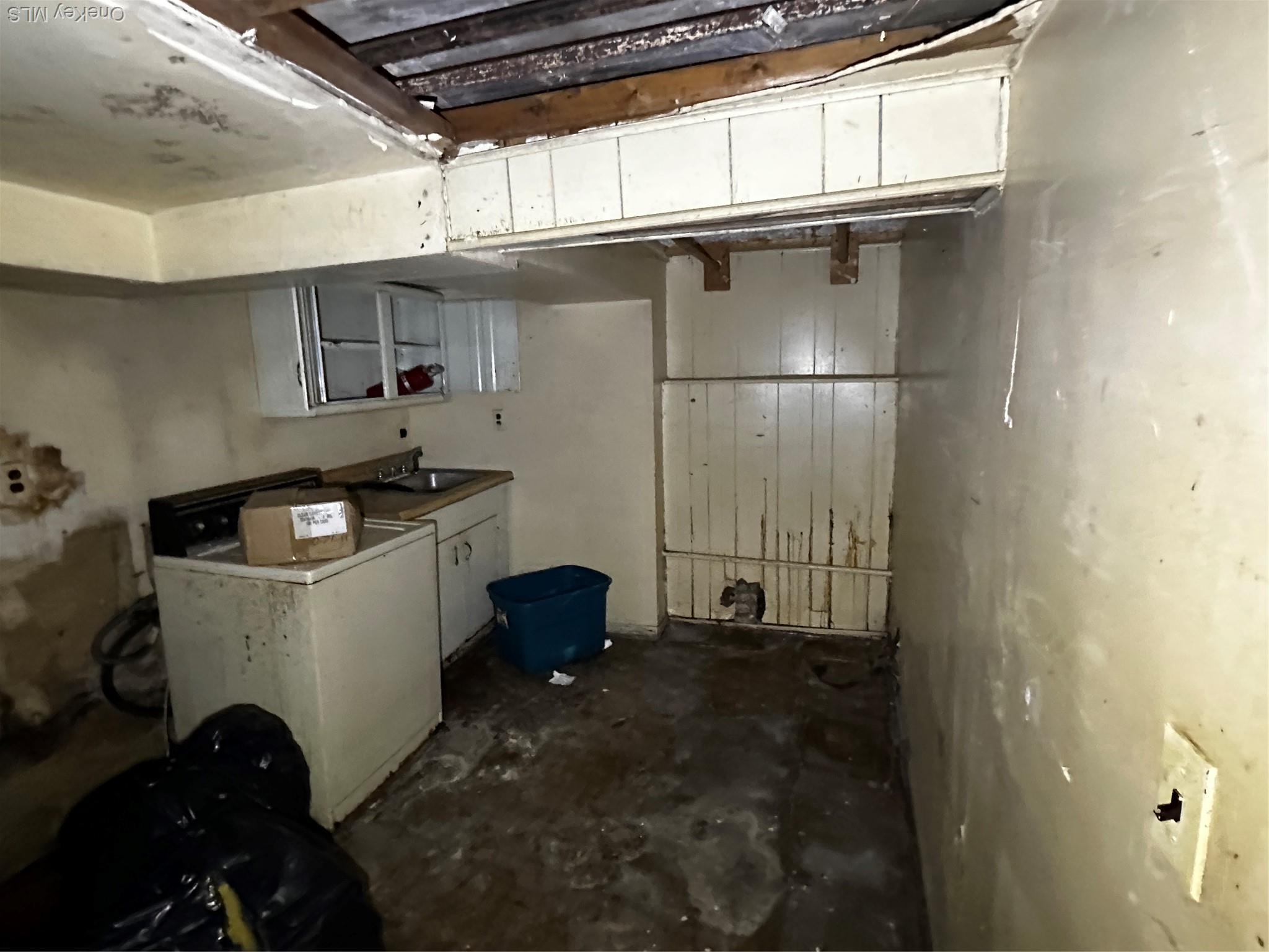 Single Family Beverley  Brooklyn, NY 11226, MLS-893288-31