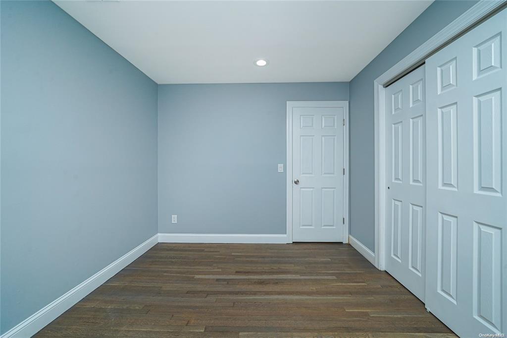 Single Family Knoll  Suffolk County, NY 11778, MLS-893355-12