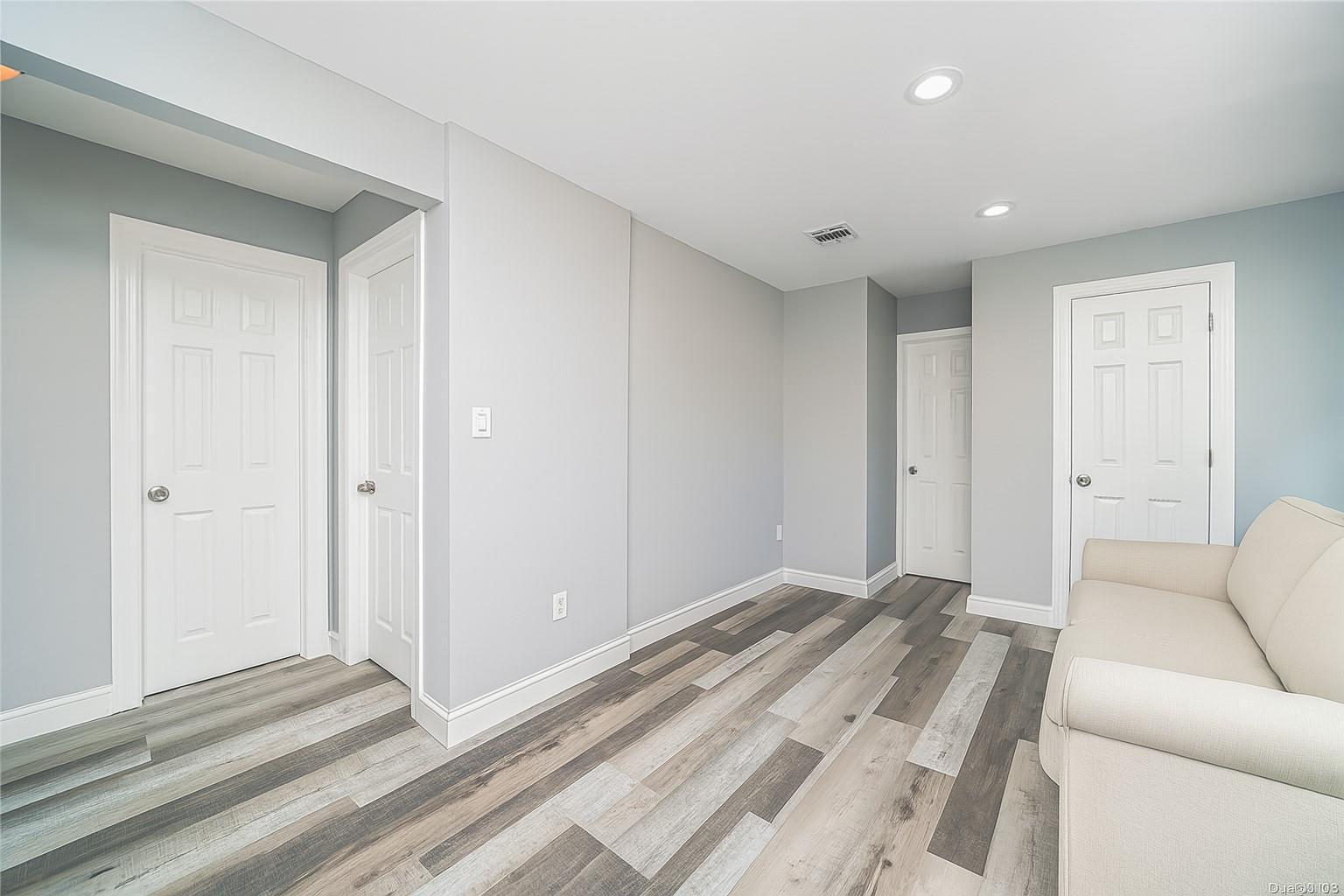 Single Family Knoll  Suffolk County, NY 11778, MLS-893355-15