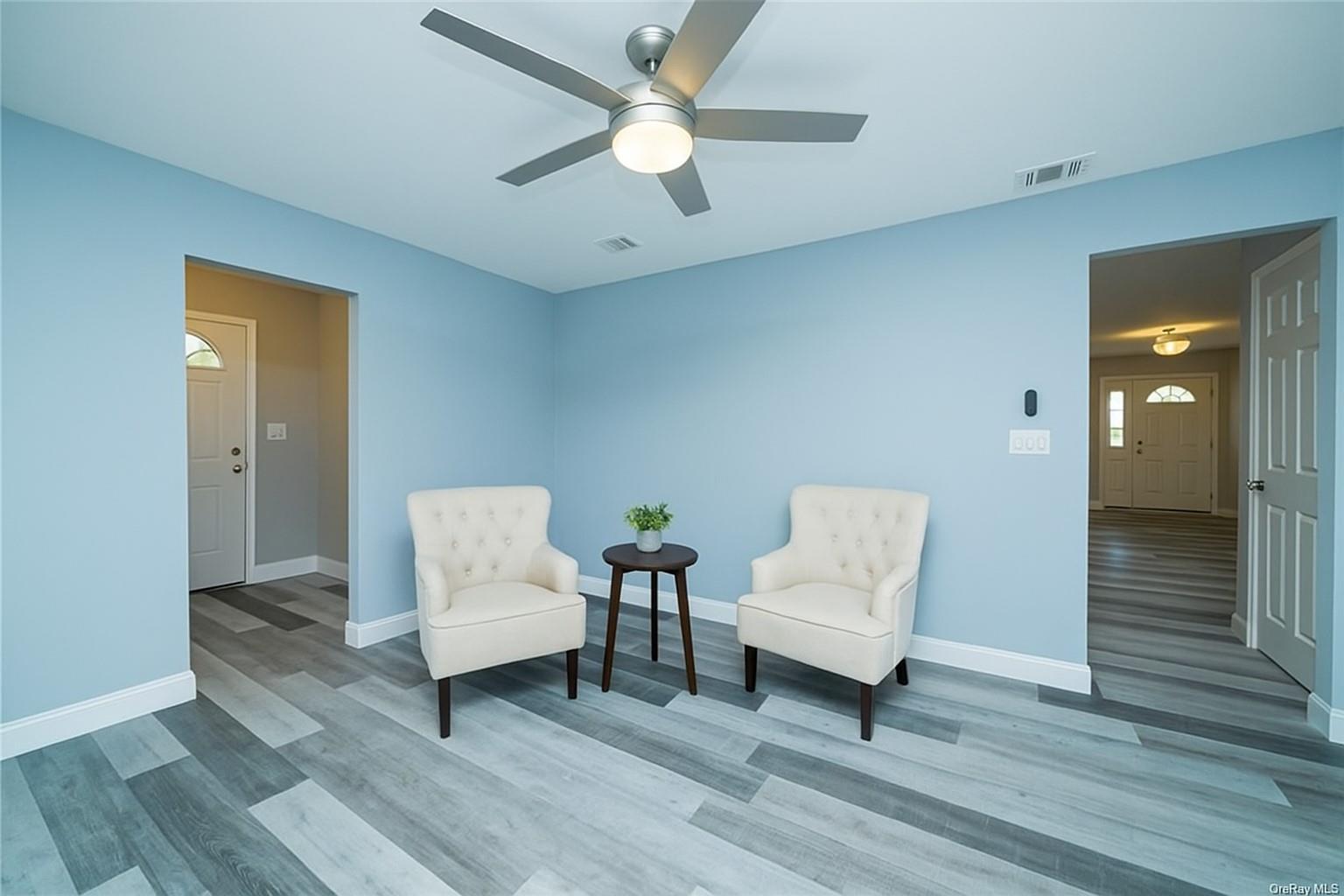 Single Family Knoll  Suffolk County, NY 11778, MLS-893355-19