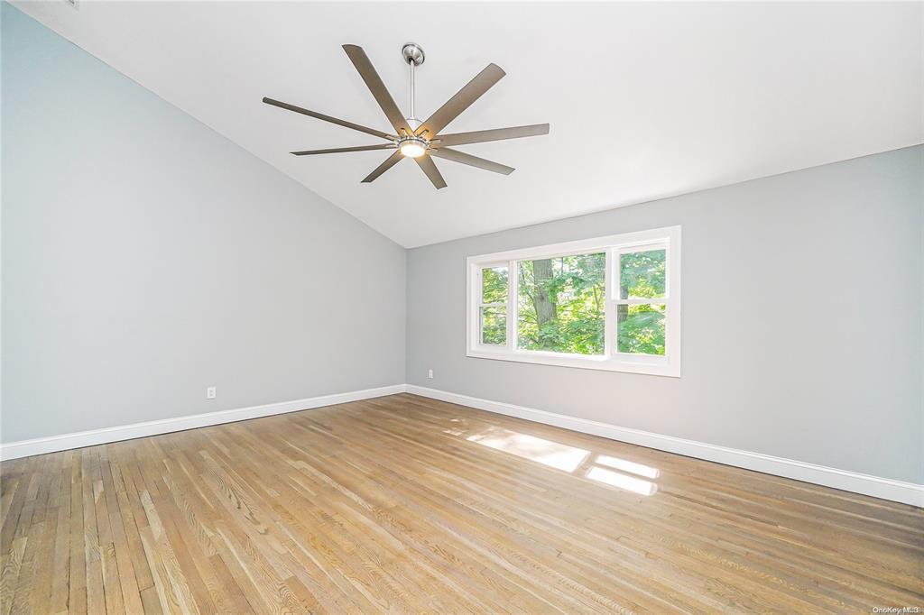 Single Family Knoll  Suffolk County, NY 11778, MLS-893355-5