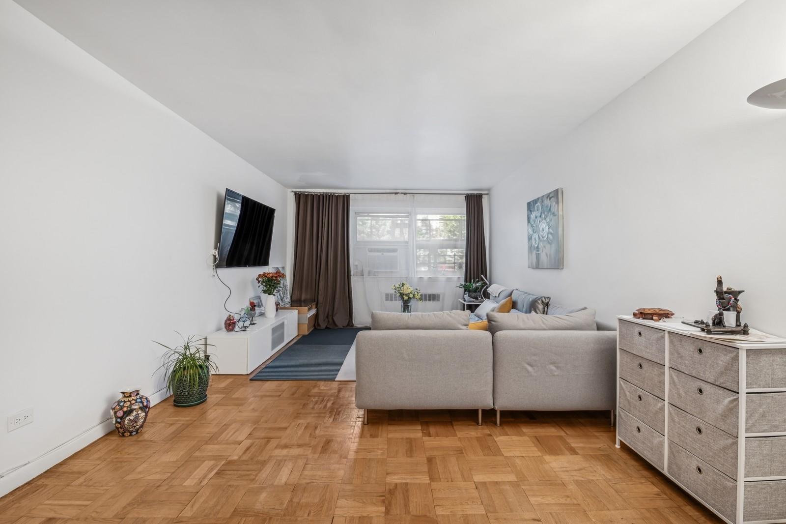 Coop Austin  Queens, NY 11375, MLS-893375-4