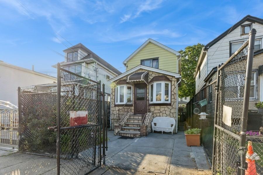 Single Family 109th  Queens, NY 11433, MLS-893391-3