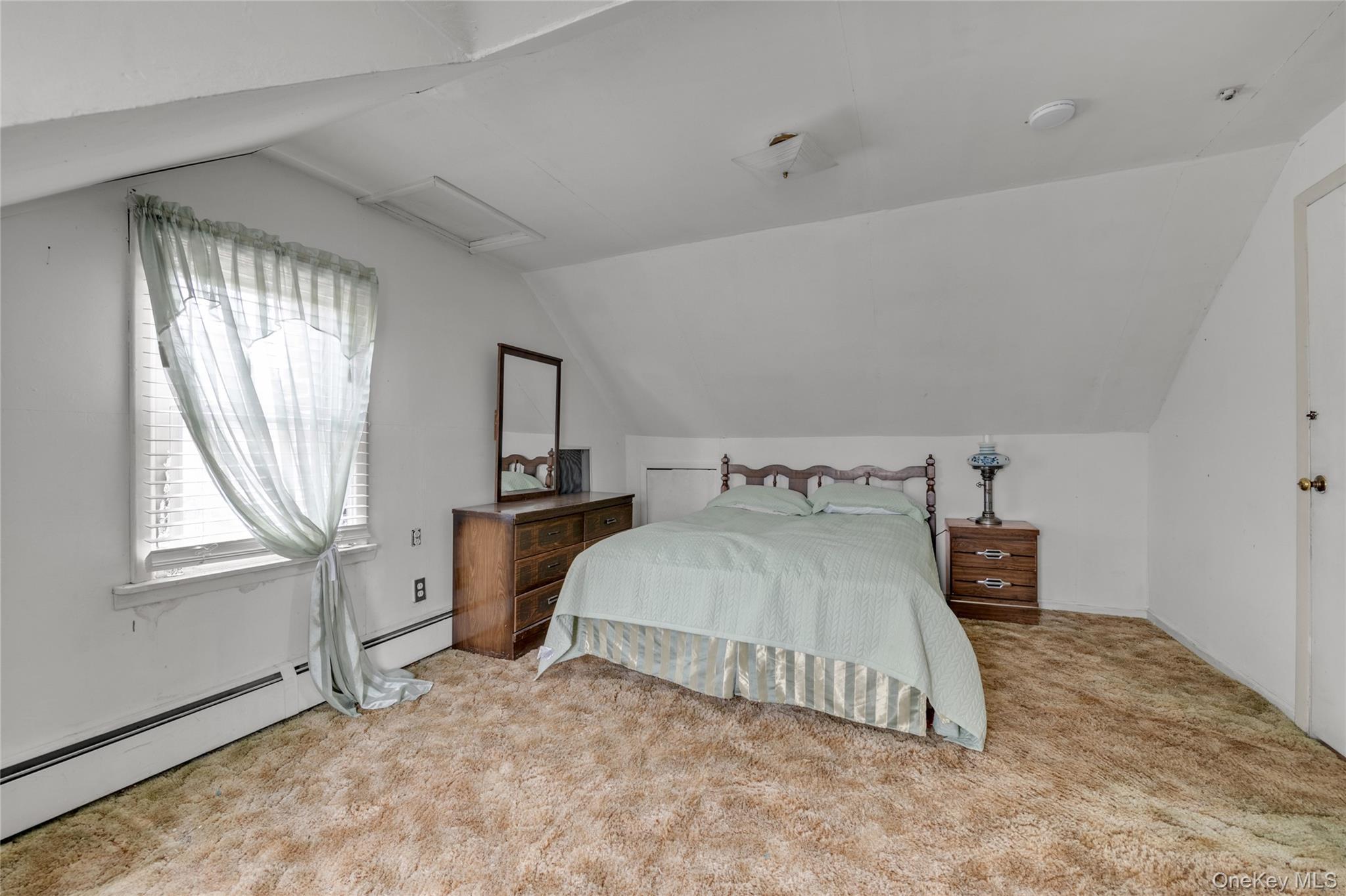 Single Family Heath Nassau County, NY 11550, MLS-893402-13