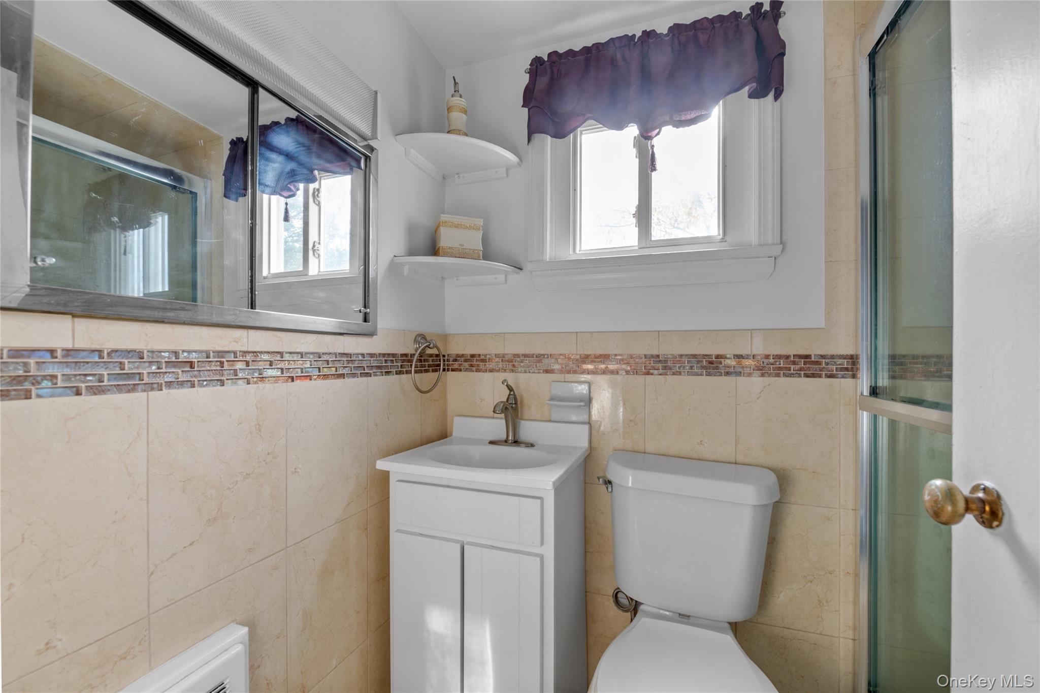 Single Family Heath Nassau County, NY 11550, MLS-893402-15