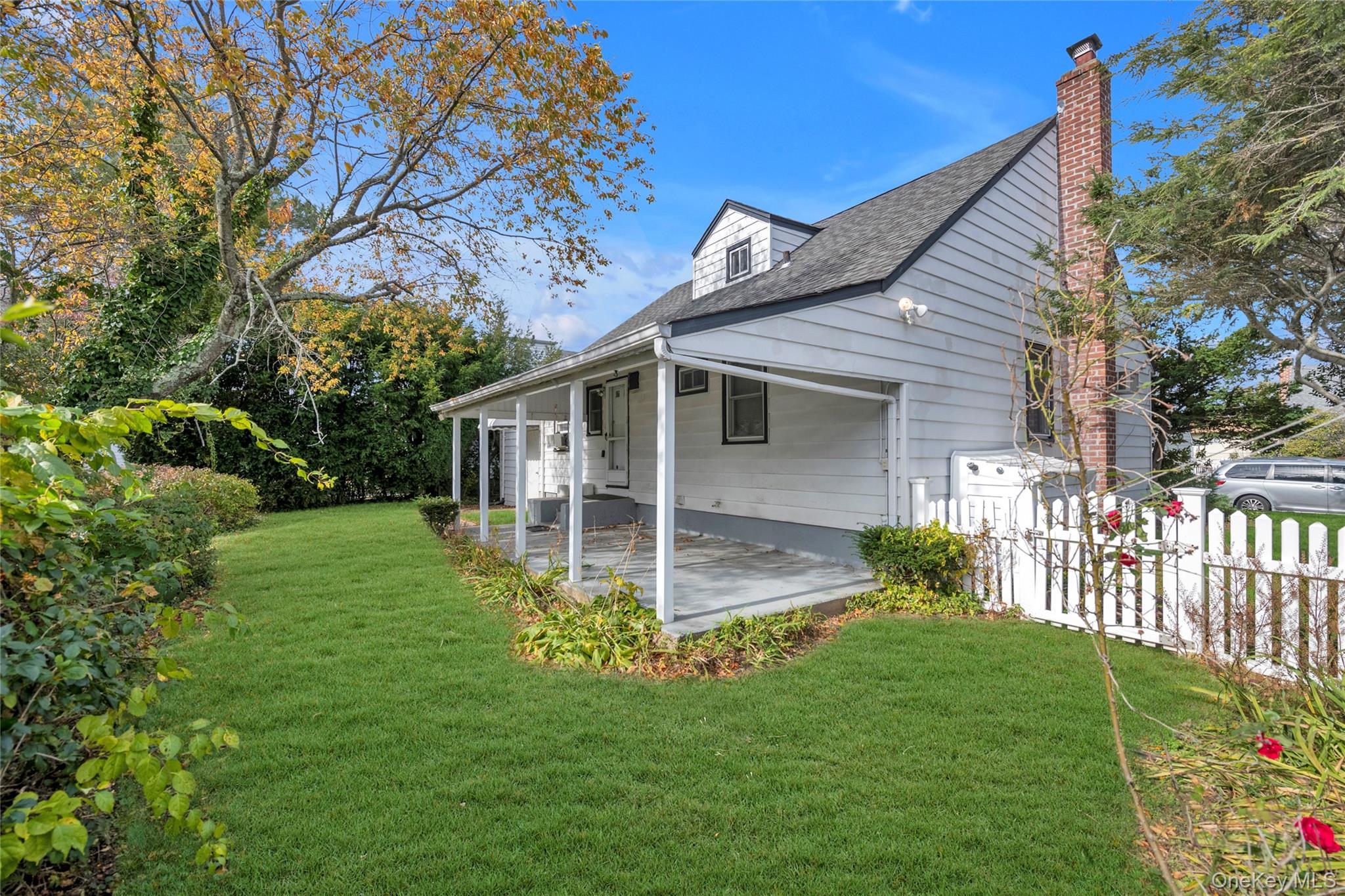 Single Family Heath Nassau County, NY 11550, MLS-893402-18