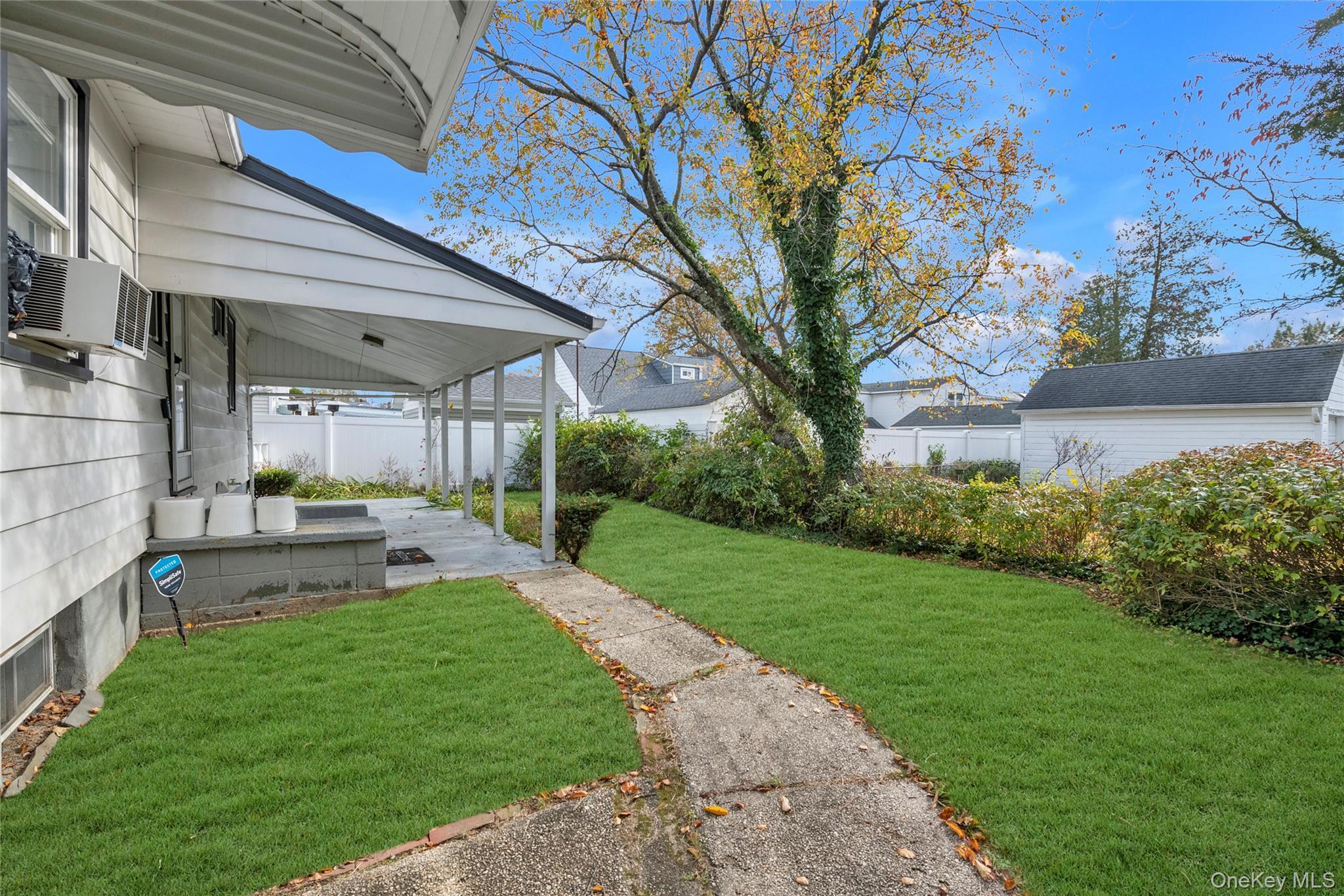 Single Family Heath Nassau County, NY 11550, MLS-893402-20