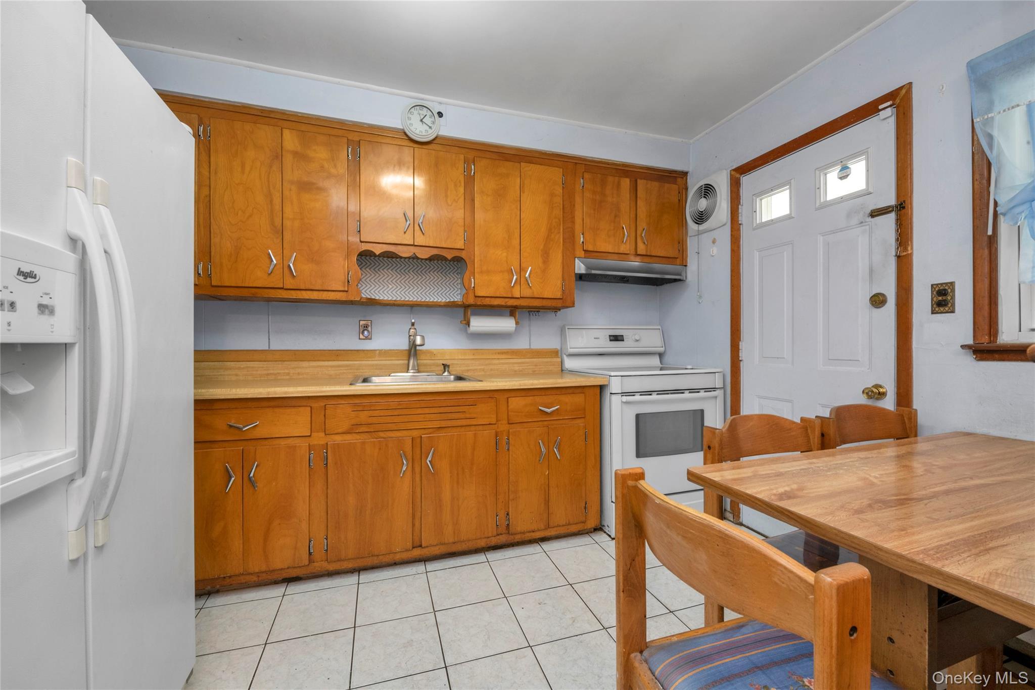 Single Family Heath Nassau County, NY 11550, MLS-893402-6