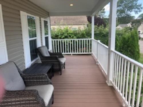 Single Family Old Country  Suffolk County, NY 11901, MLS-893438-6