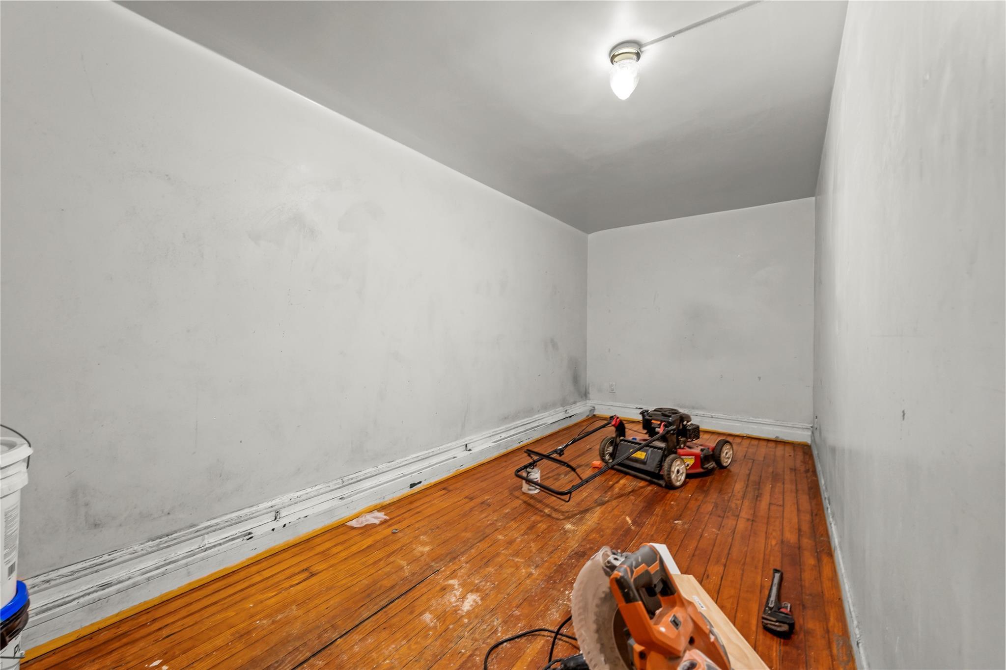 Single Family Brooklyn Brooklyn, NY 11210, MLS-893515-23