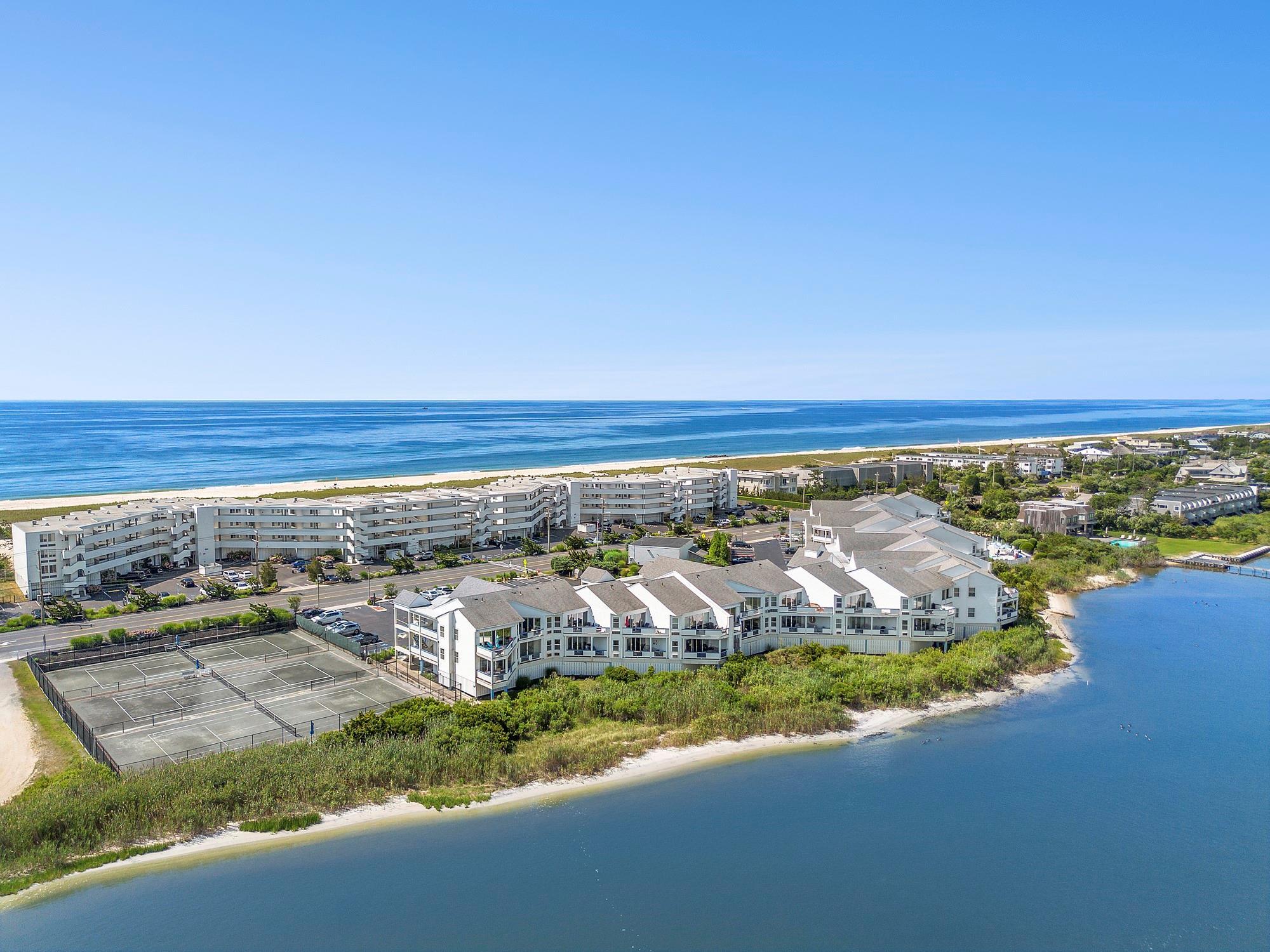 Condo Dune  Suffolk County, NY 11978, MLS-893570-3