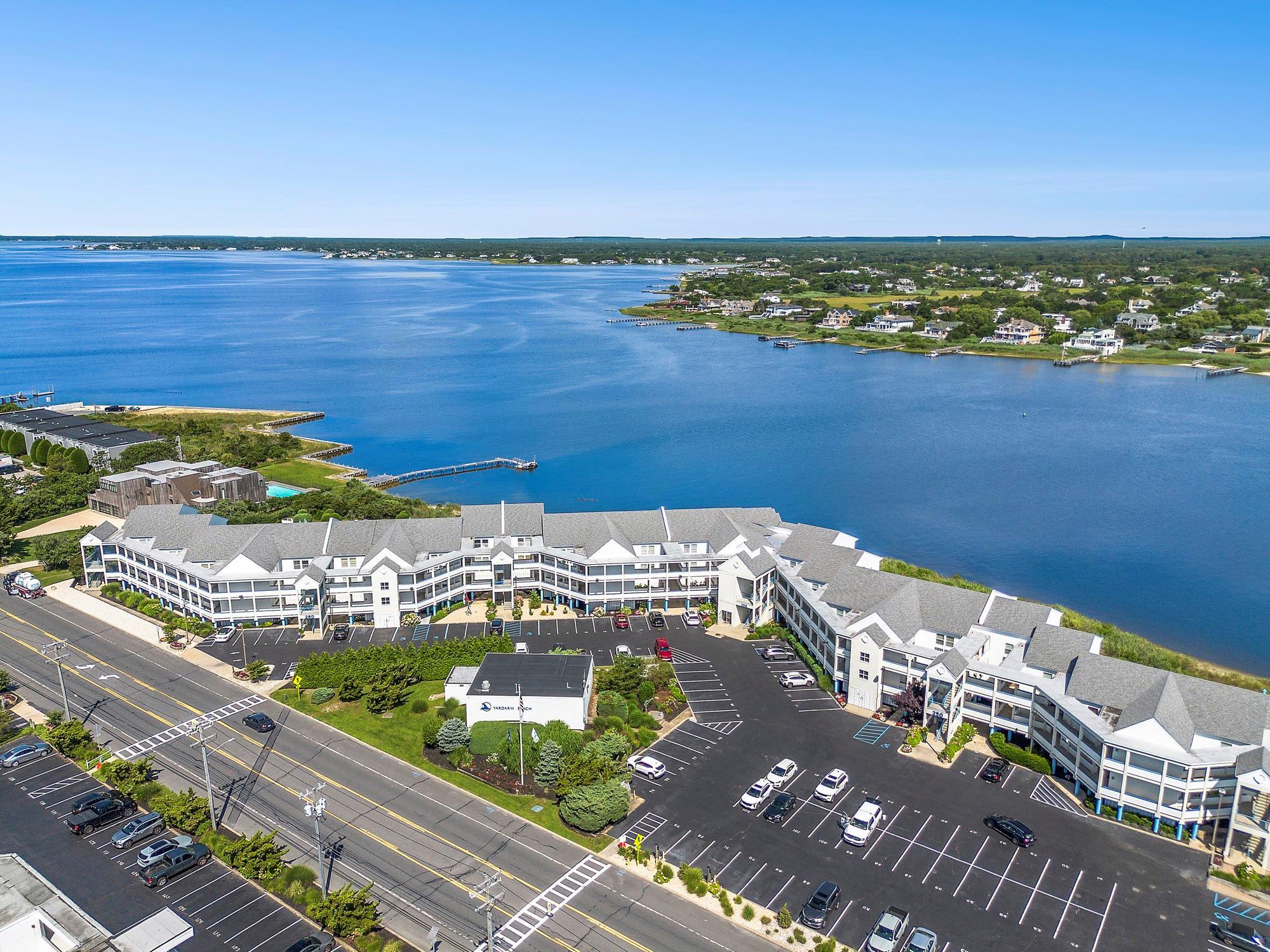 Condo Dune  Suffolk County, NY 11978, MLS-893570-4