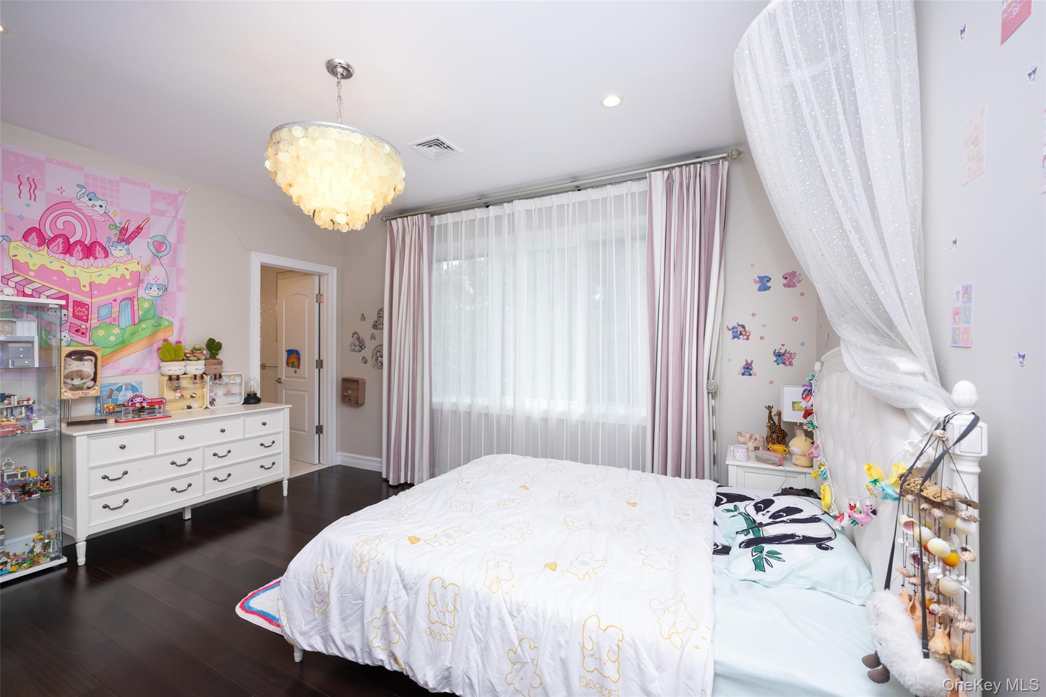 Single Family Baker Hill Nassau County, NY 11023, MLS-893616-16