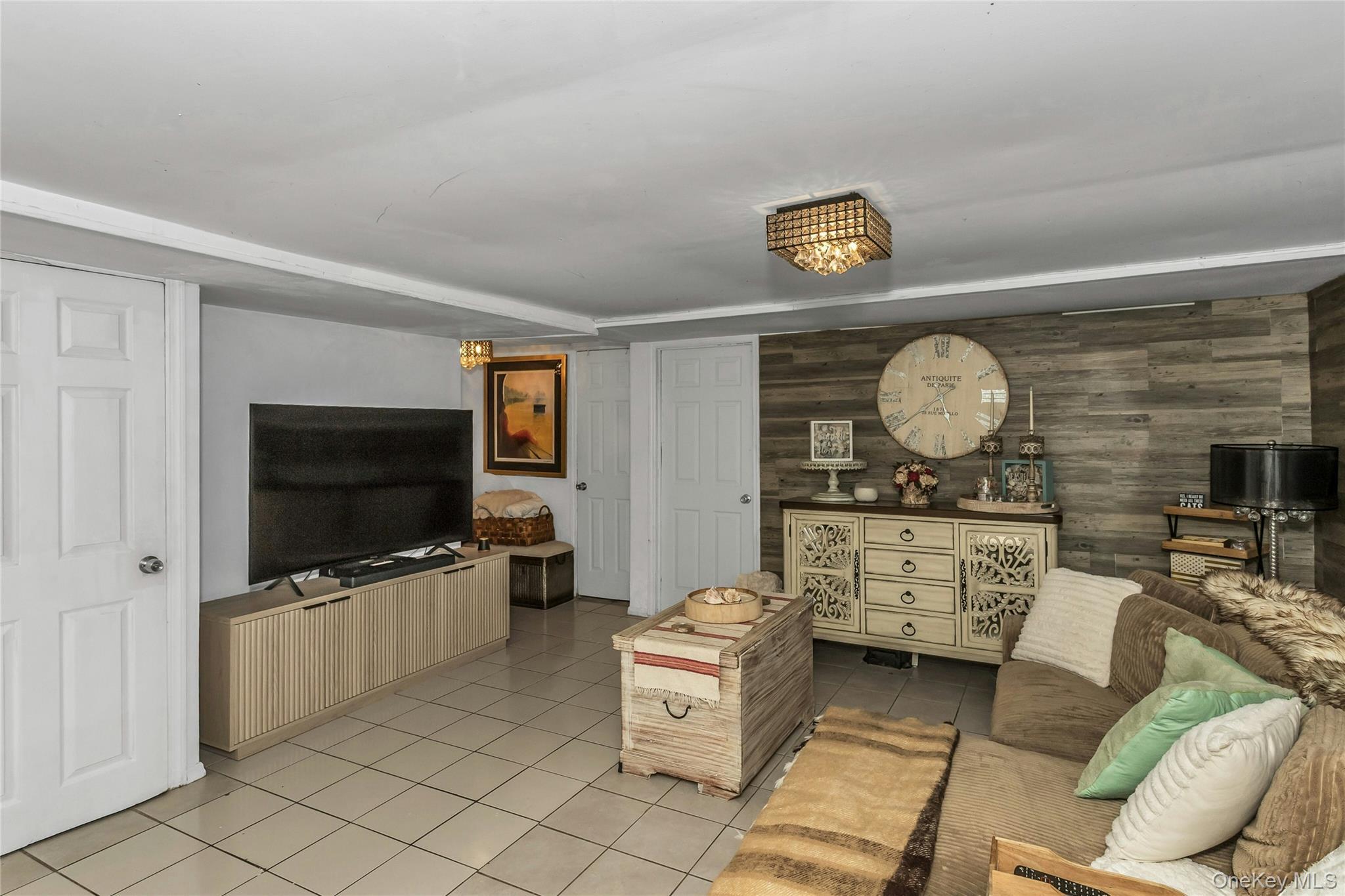 Single Family Hollywood  Bronx, NY 10465, MLS-893629-12