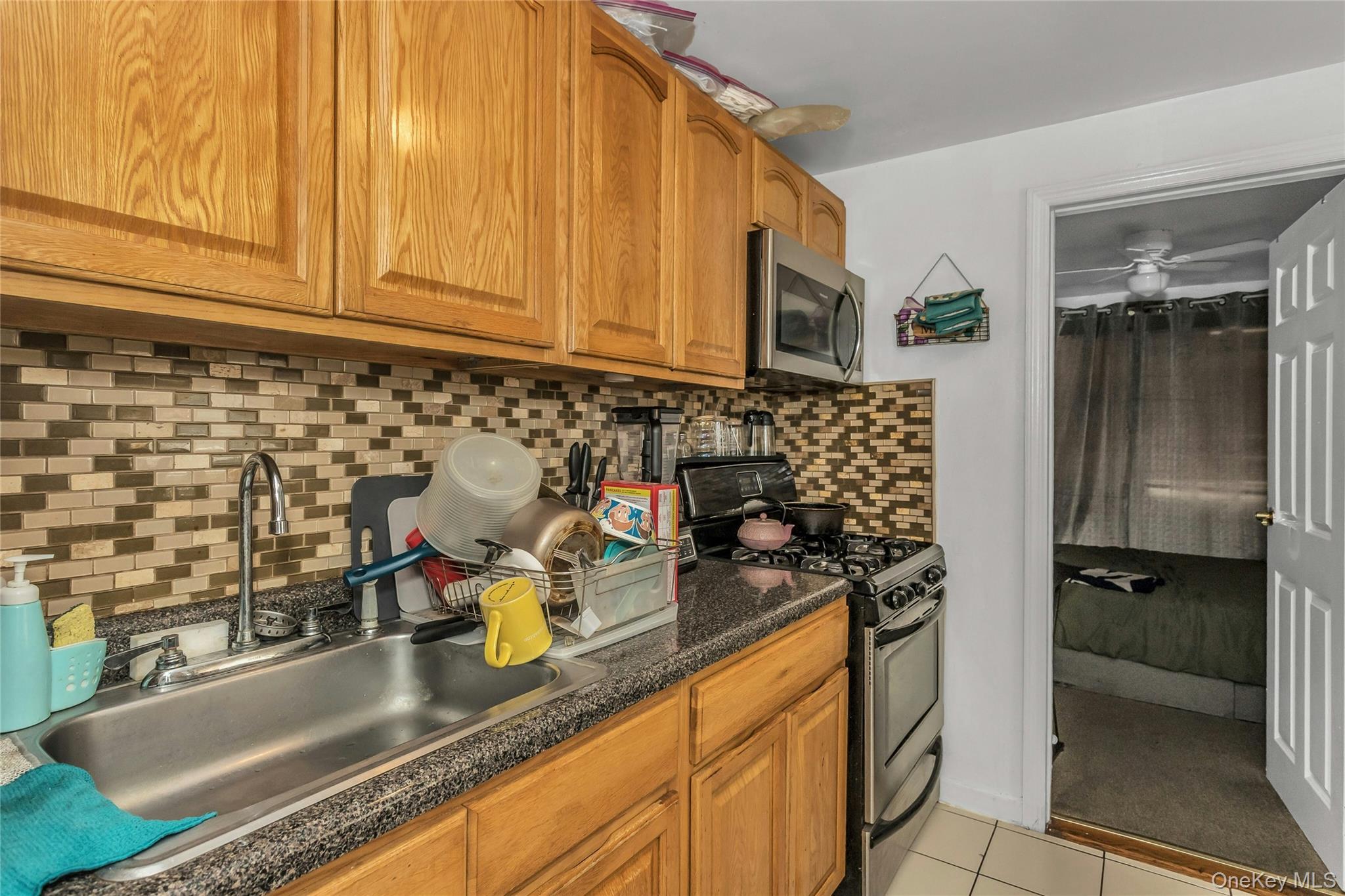Single Family Hollywood  Bronx, NY 10465, MLS-893629-16