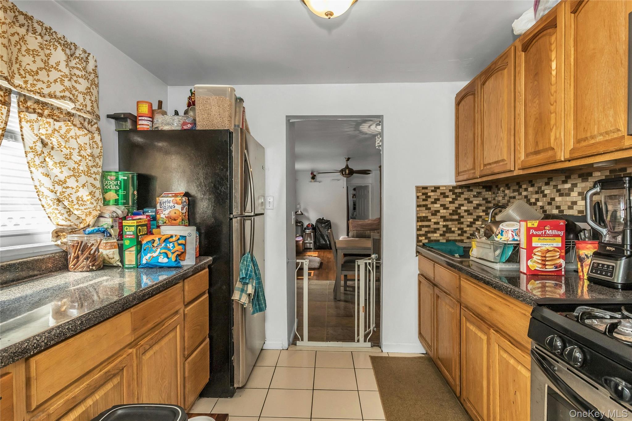 Single Family Hollywood  Bronx, NY 10465, MLS-893629-17