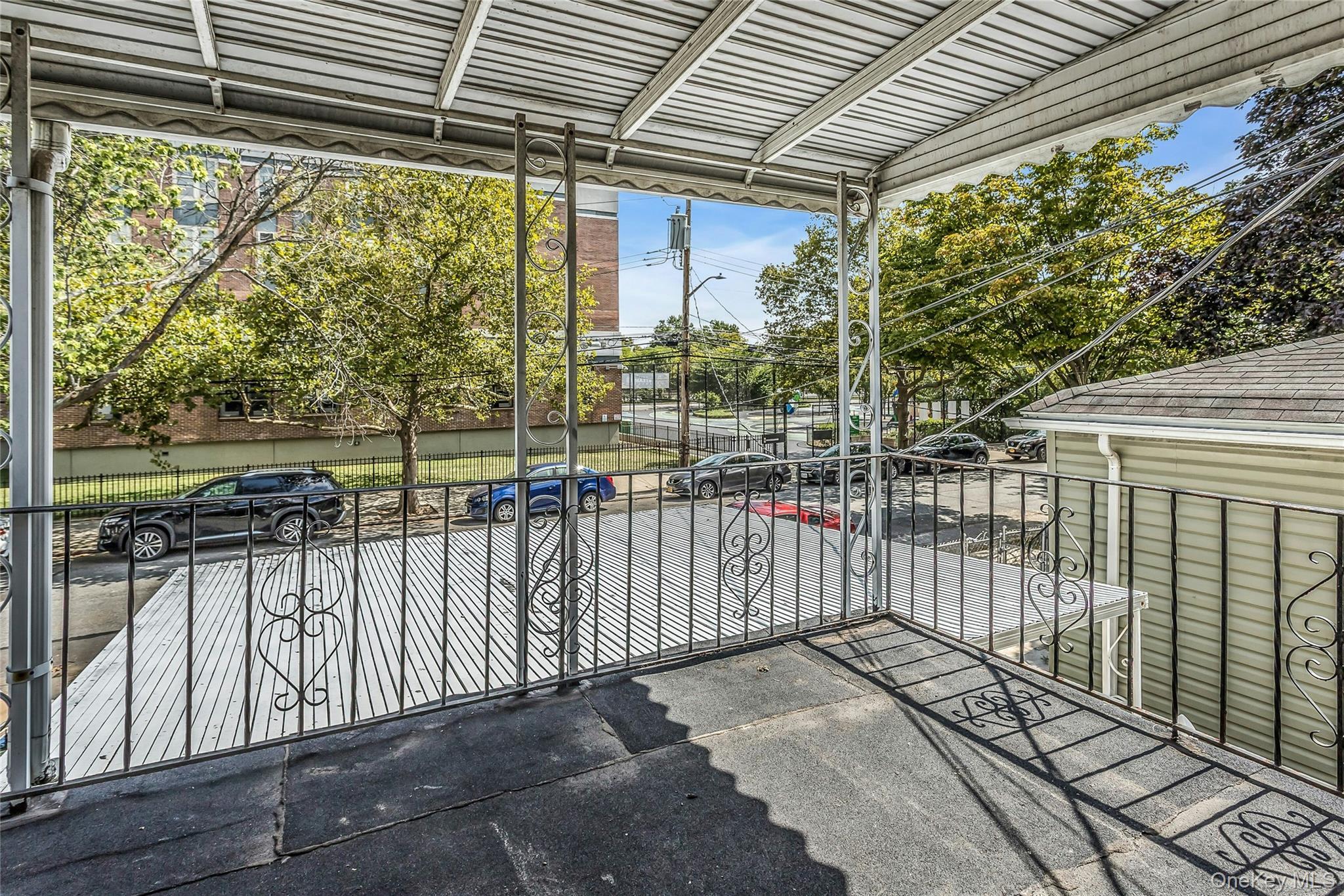 Single Family Hollywood  Bronx, NY 10465, MLS-893629-26