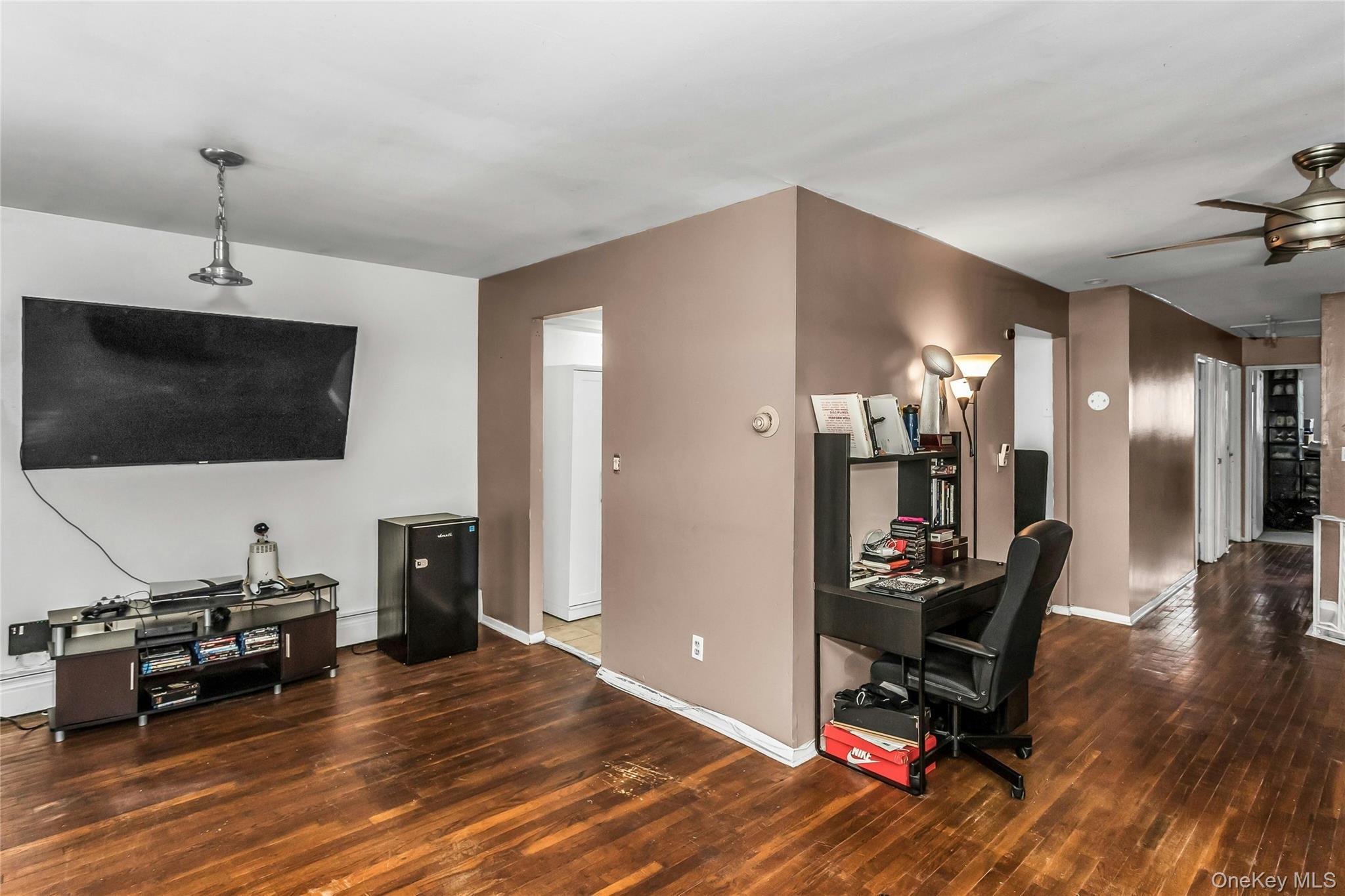 Single Family Hollywood  Bronx, NY 10465, MLS-893629-30