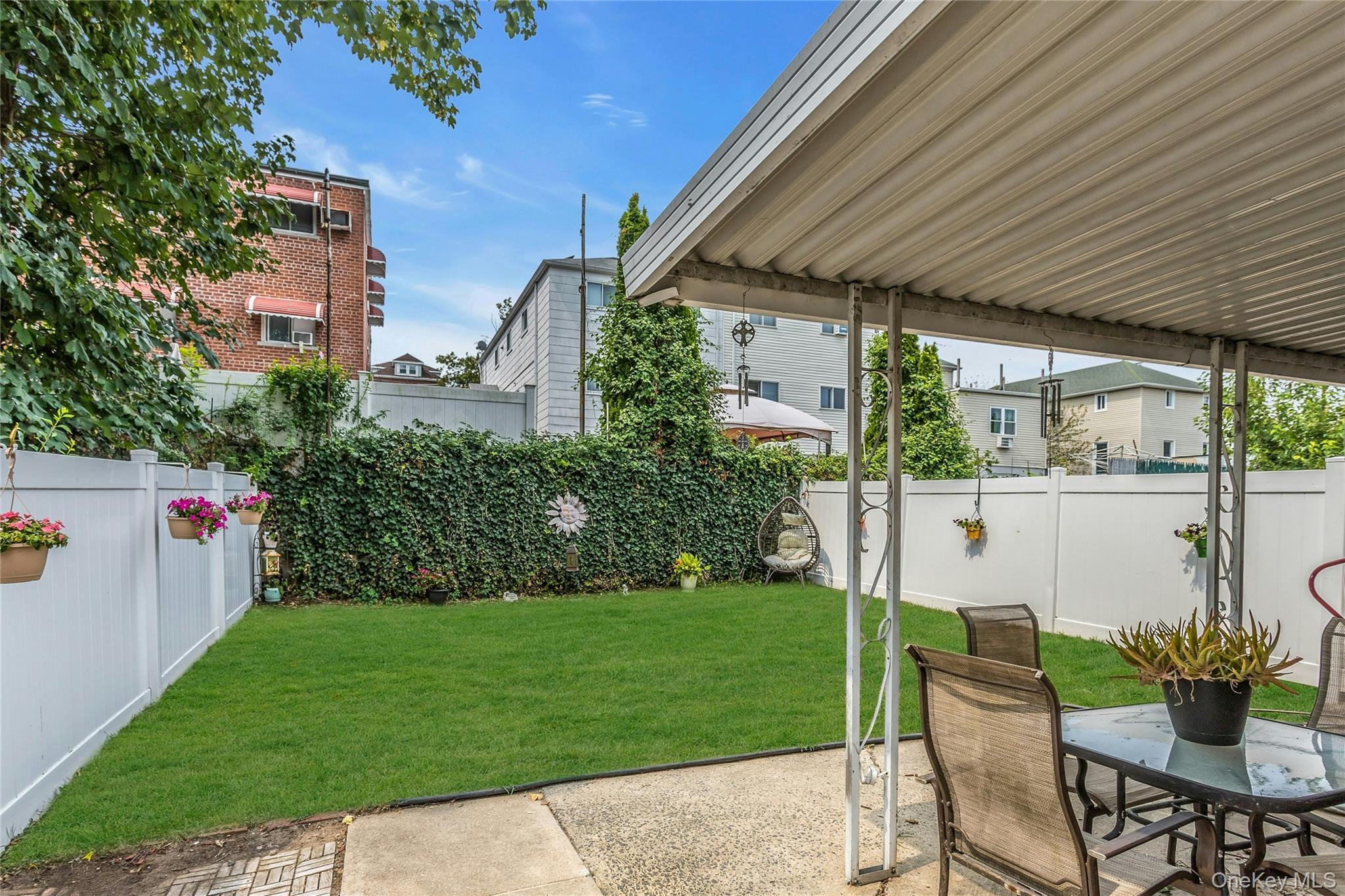 Single Family Hollywood  Bronx, NY 10465, MLS-893629-7