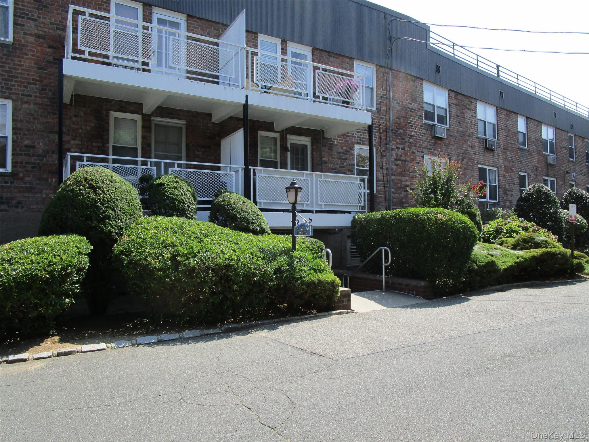 Coop Daley  Nassau County, NY 11563, MLS-893682-21