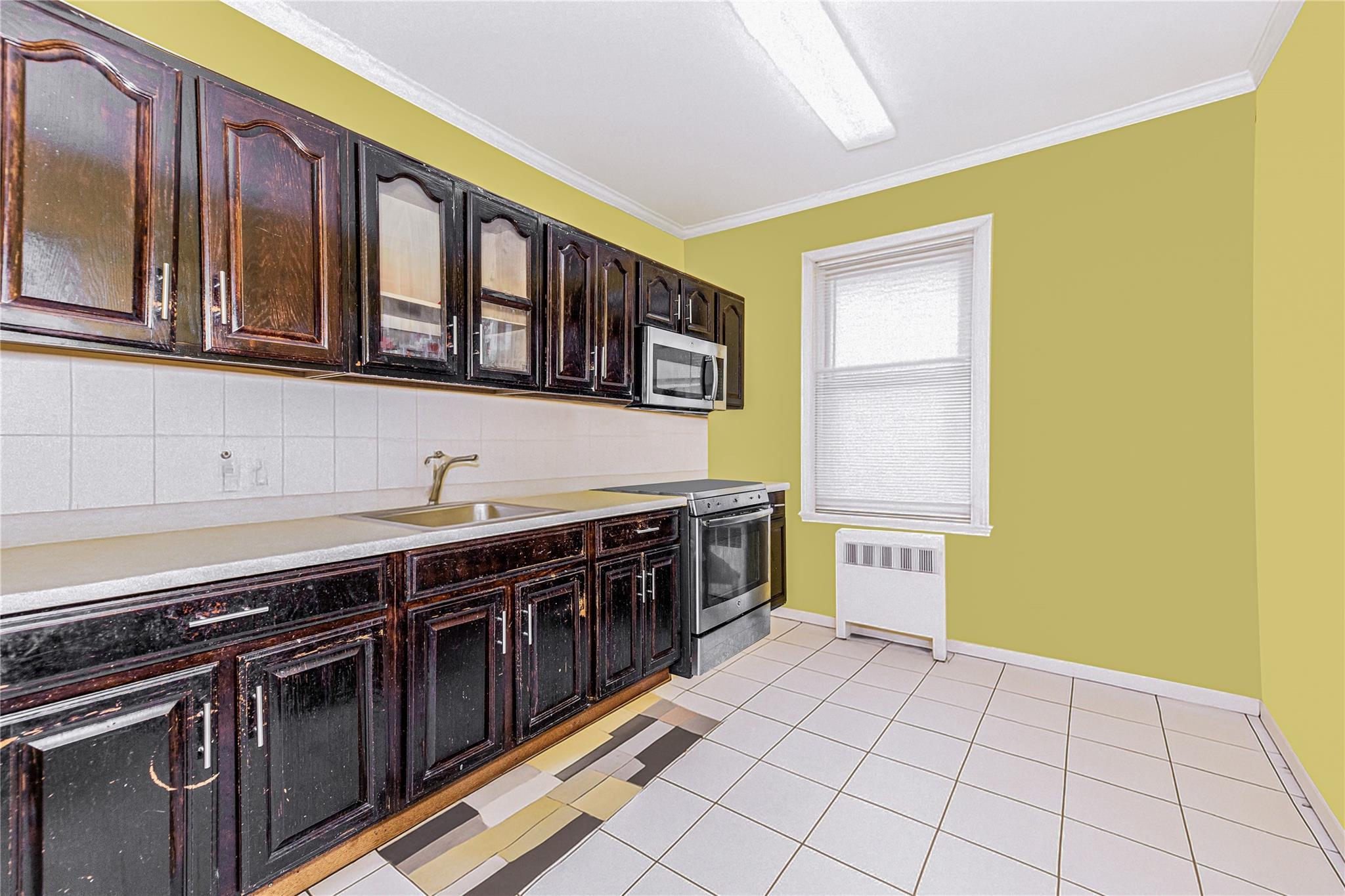 Single Family Paulding  Bronx, NY 10466, MLS-893710-21