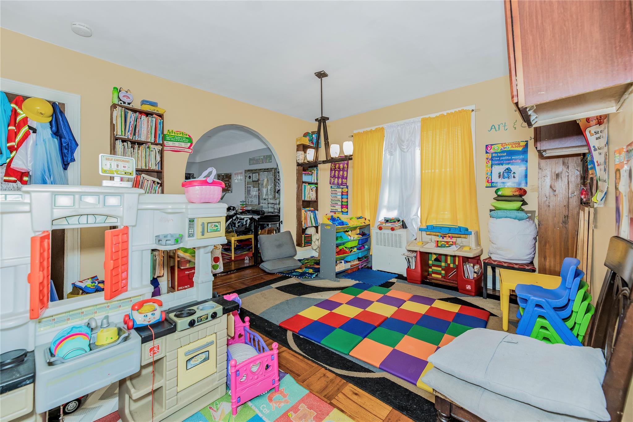 Single Family Paulding  Bronx, NY 10466, MLS-893710-22