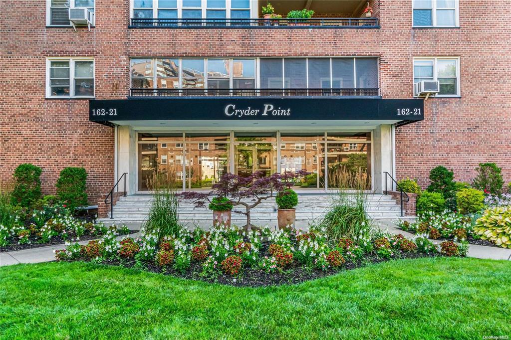Coop Powells Cove  Queens, NY 11357, MLS-893732-13