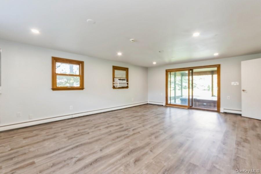 Single Family Applesauce Dutchess County, NY 12590, MLS-893740-21