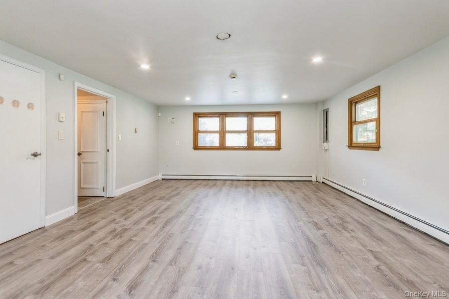 Single Family Applesauce Dutchess County, NY 12590, MLS-893740-22