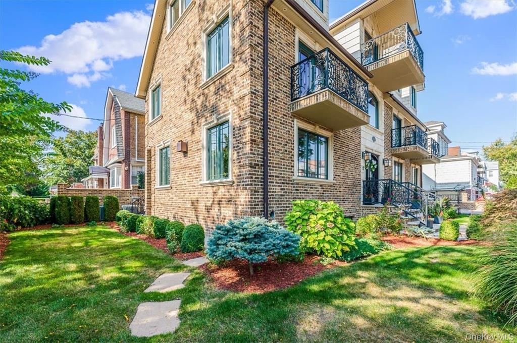 Single Family Tomlinson  Bronx, NY 10461, MLS-893741-3