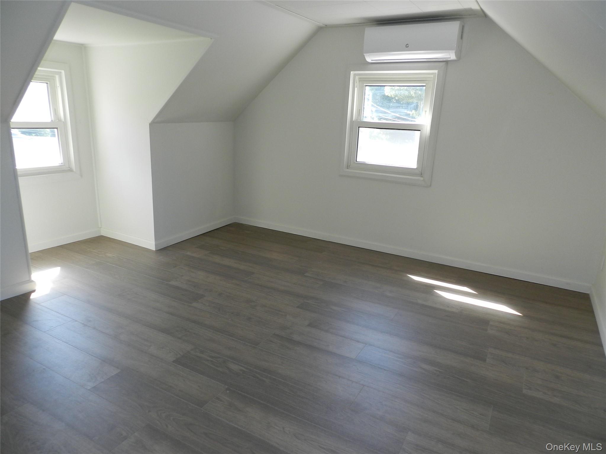 Single Family 3rd  Suffolk County, NY 11772, MLS-893745-11