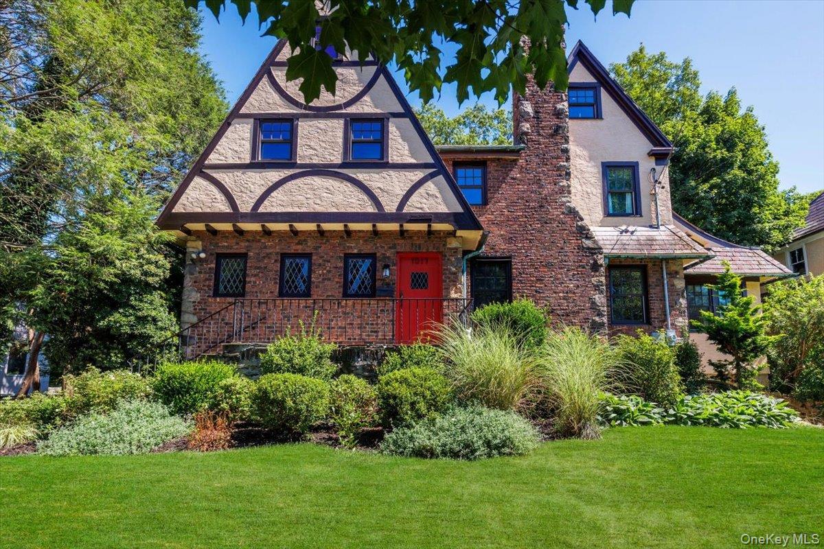 Single Family The Parkway Westchester County, NY 10543, MLS-893755-2