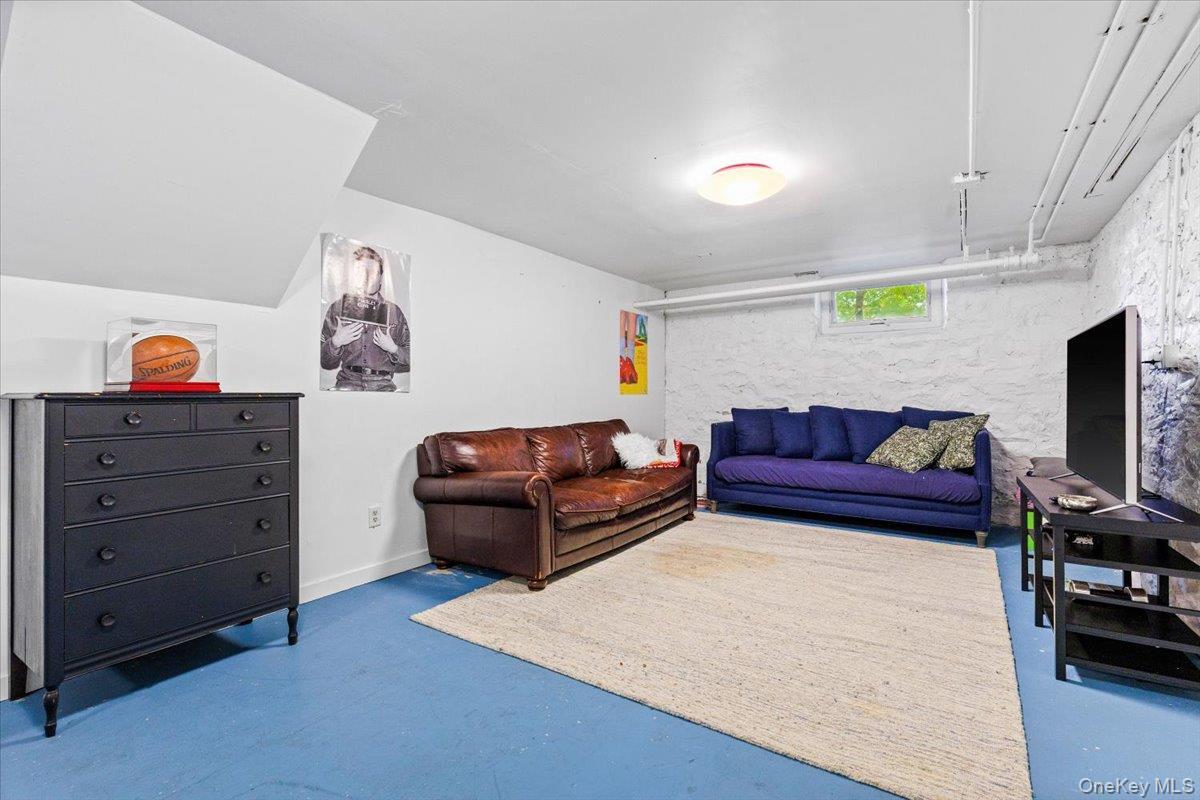 Single Family The Parkway Westchester County, NY 10543, MLS-893755-27